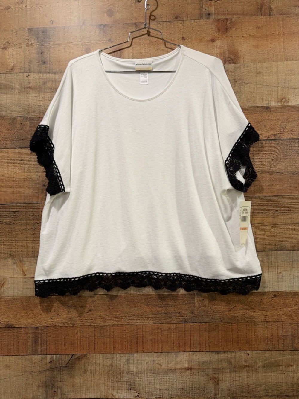 New With Tags Alfred Dunner White Short Sleeve Top with Black Lace Trim Size 2XL